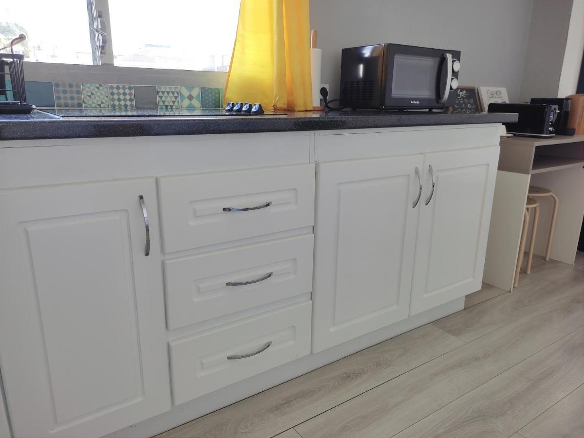 푸앵트아피트르 Charmant Studio Idealement Situe A La Marina Du Gosier 아파트 외부 사진